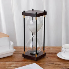 Carregar imagem no visualizador da galeria, Ampulheta de Metal Vintage