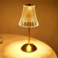 Carregar imagem no visualizador da galeria, Luminária de Mesa LED Paris 3 em 1