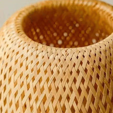 Carregar imagem no visualizador da galeria, Abajur Rattan Elegance
