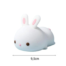 Carregar imagem no visualizador da galeria, Luminária Infantil em Silicone Coelhinho Fofo
