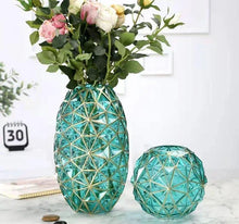 Carregar imagem no visualizador da galeria, Vaso Geométrico de Luxo
